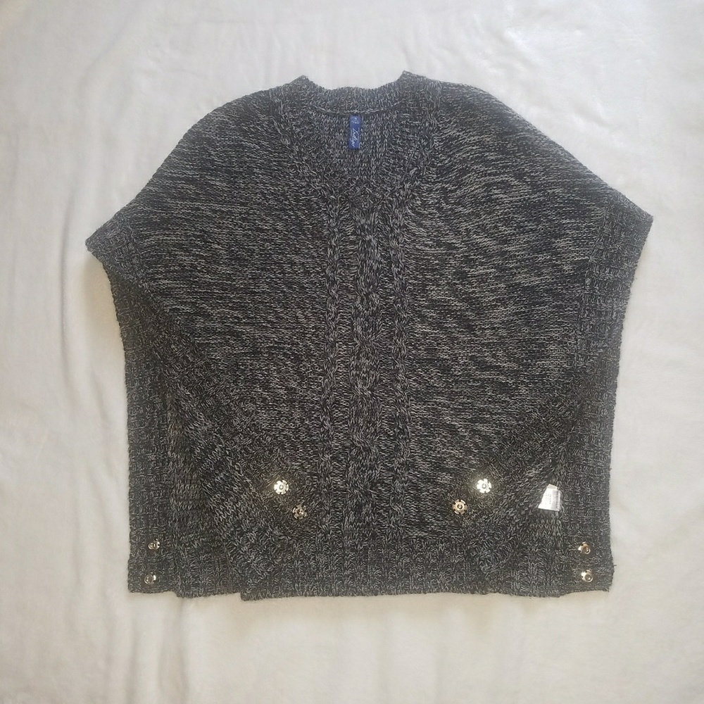 Sleeveless Sweater Poncho